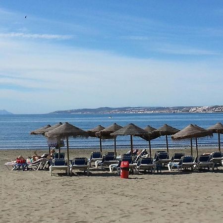 Apartamento Estepona Golf ภายนอก รูปภาพ