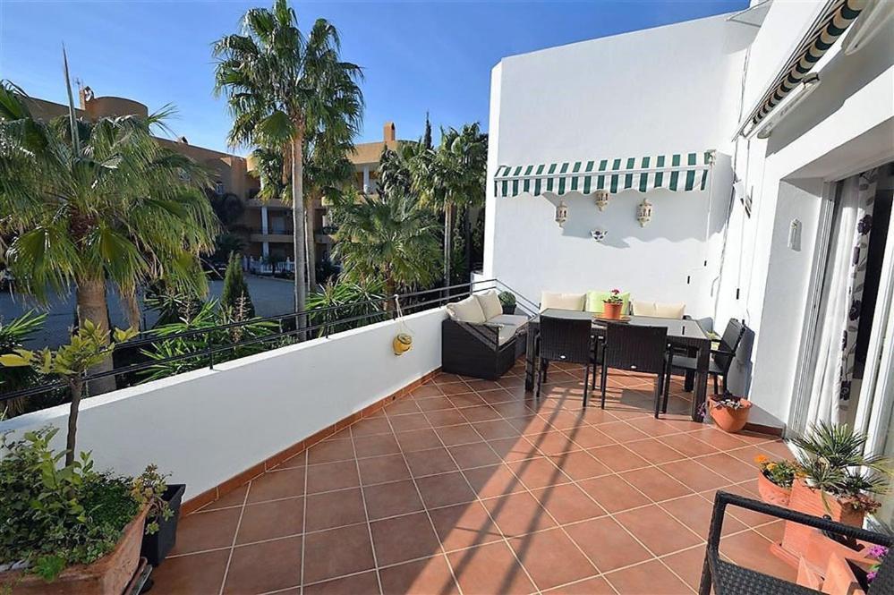 Apartamento Estepona Golf ภายนอก รูปภาพ