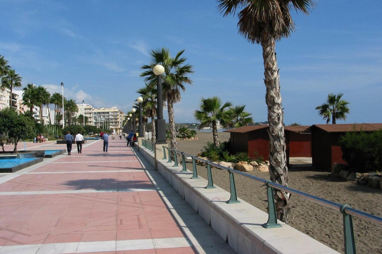 Apartamento Estepona Golf ภายนอก รูปภาพ